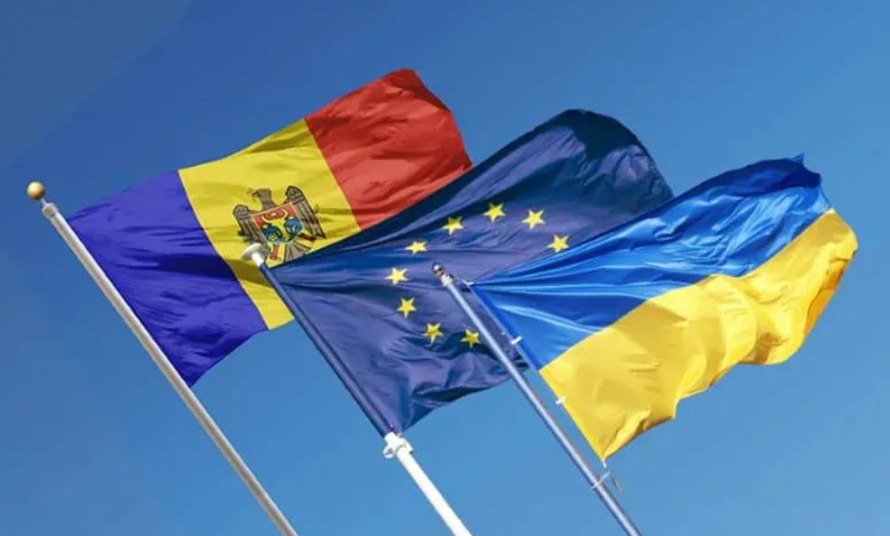 Opinie: În spatele schimbărilor de guvern din România, Ucraina și R. Moldova „nu este un context regional”