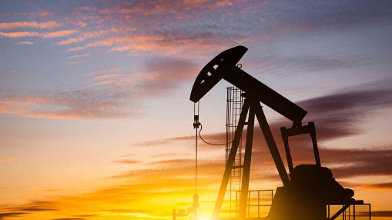 Новый потолок цен на российскую нефть установил Европейский союз