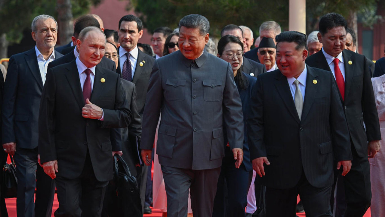 1. Xi Jinping, Putin and Kim Jong Un "discussed immortality"