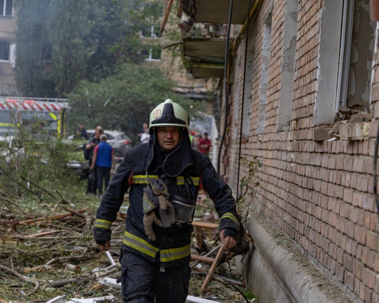 Atac nocturn cu drone în Sumî: o persoană ucisă, trei salvate de sub dărâmături