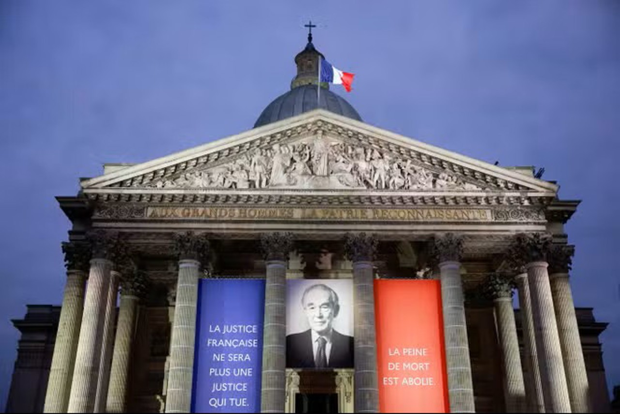 Un cenotaf pentru Robert Badinter, originar din Basarabia, inaugurat la Paris. MAE: „Un gest de recunoaștere națională”