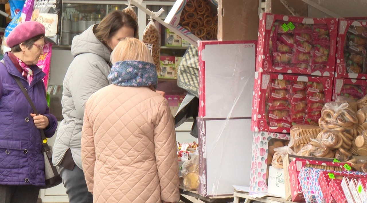 Uleiul de palmier: Cumpărătorii, atenționați să citească atent etichetele produselor alimentare 