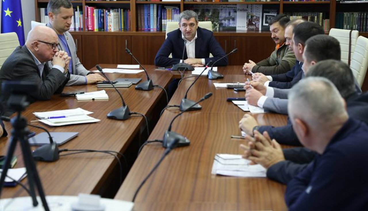 Lista persoanelor obligate să-și depună declarația de avere ar putea fi extinsă