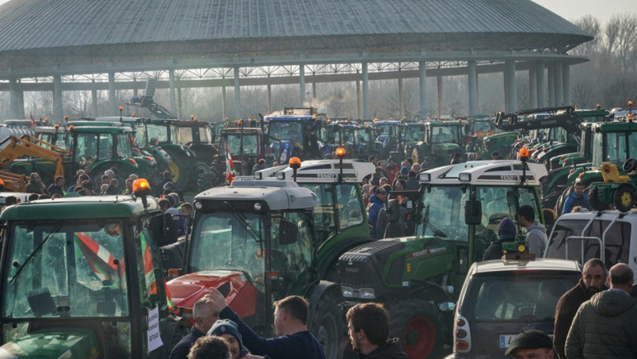 Tractors choke Spanish city streets as farmers protest EU policy