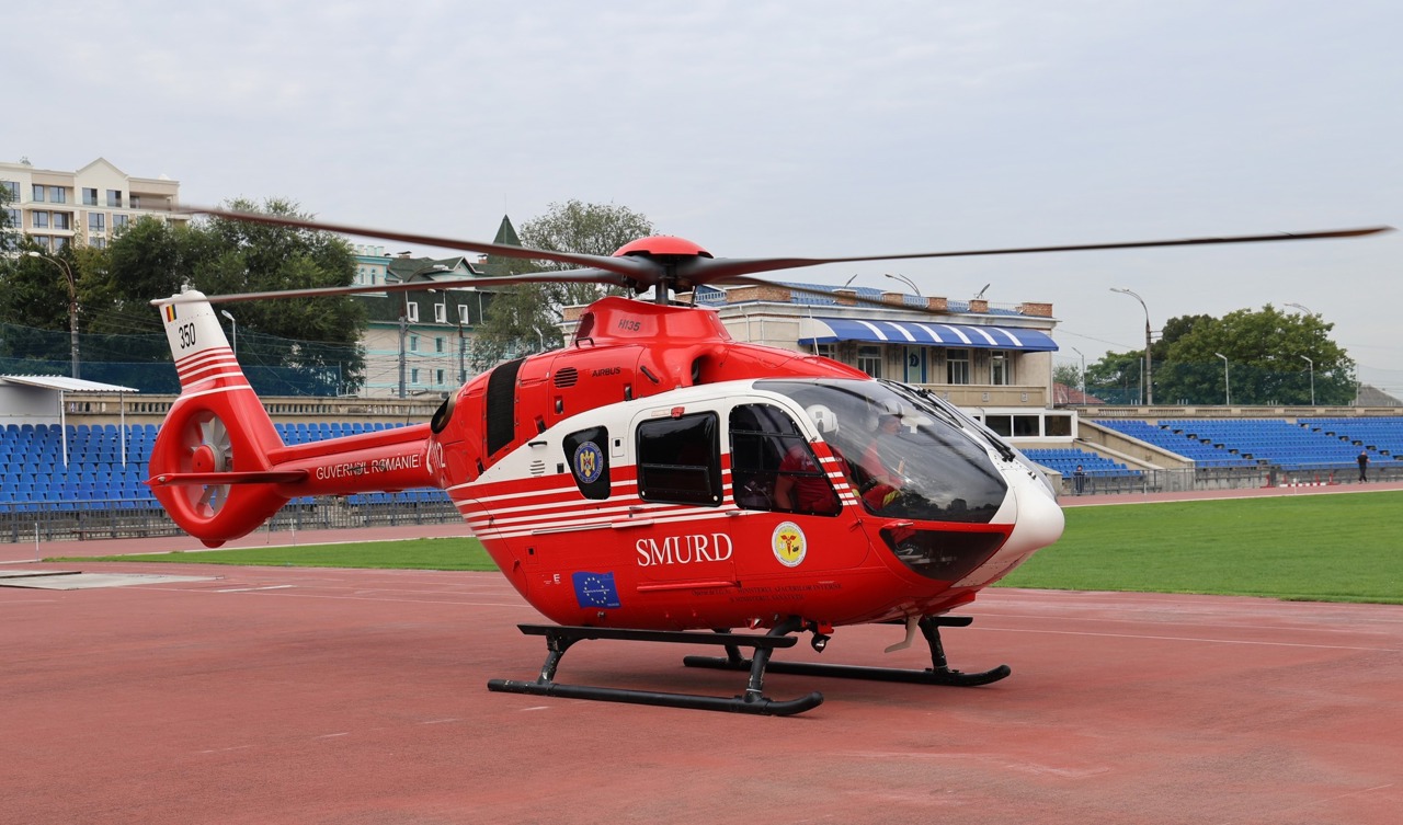 14-year-old boy, transported by SMURD helicopter from Chisinau to Bucharest