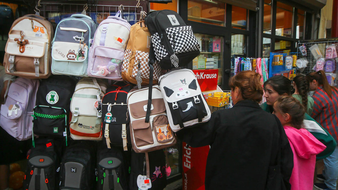 Studiu: rușii se împrumută masiv pentru a-și pregăti copiii de școală