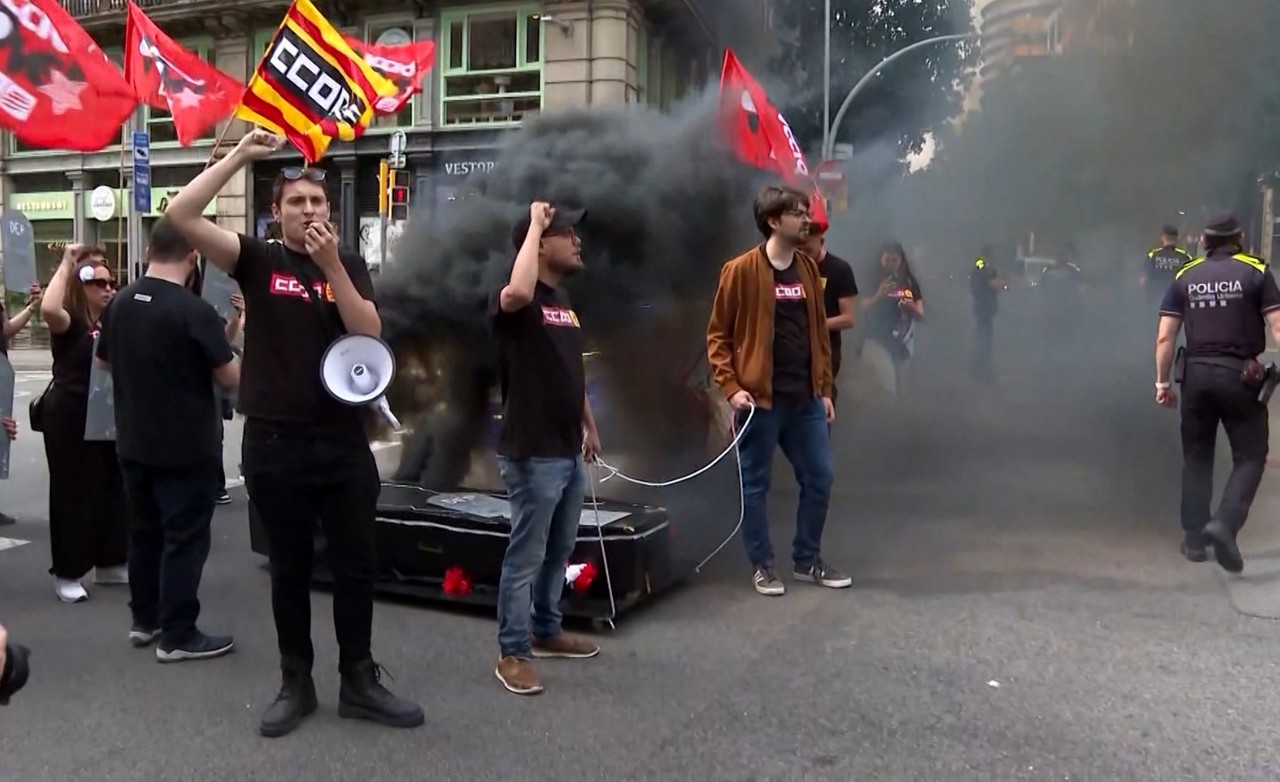 Proteste în mai multe capitale europene. Oamenii au cerut salarii majorate și condiții bune de muncă