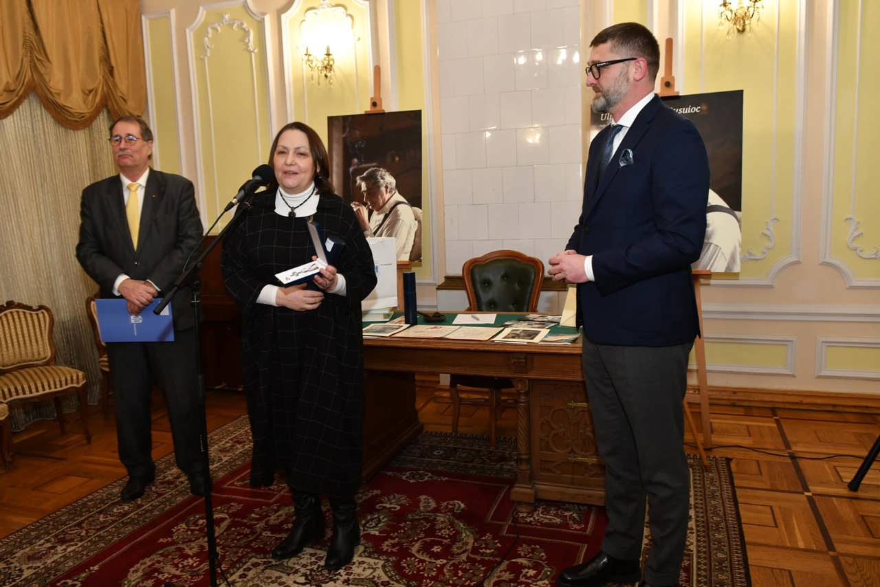facebook/ MNLR/ Sergiu Nistor, consilierul preşedintelui Klaus Iohannis, Maria Şleahtiţchi, directoarea instituției, și Cristian-Leon Ţurcanu, ambasadorul României la Chişinău