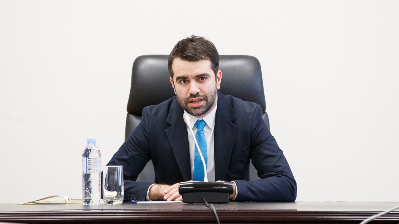 Schimbări la Guvern: Artur Mija pleacă din funcția de secretar general