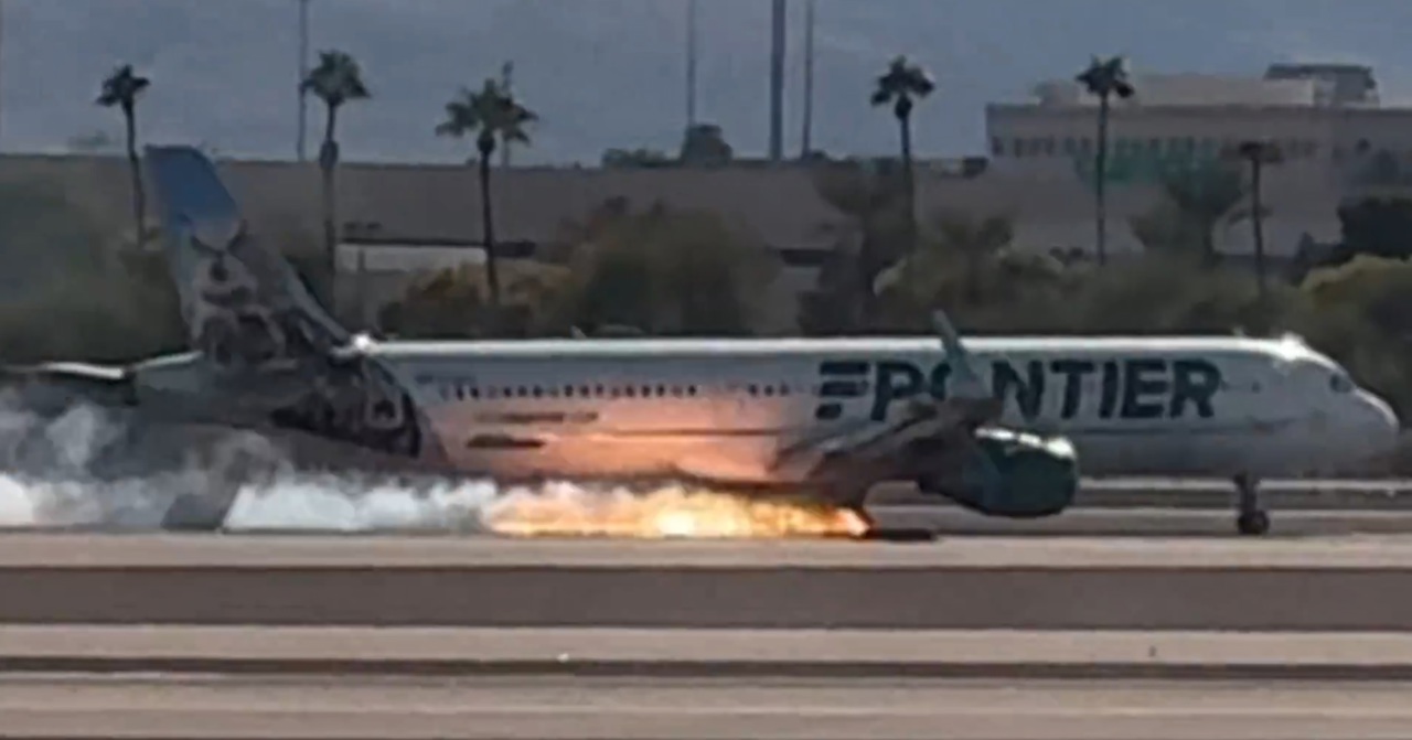 Momente de panică pe un aeroport din Las Vegas: Un avion a luat foc la aterizare