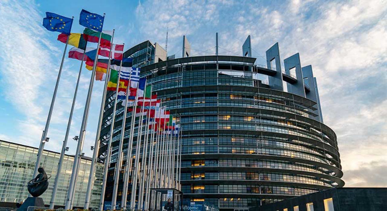 В ЕС стартовали выборы в Европейский парламент: голосование будет проводиться на протяжении четырех дней