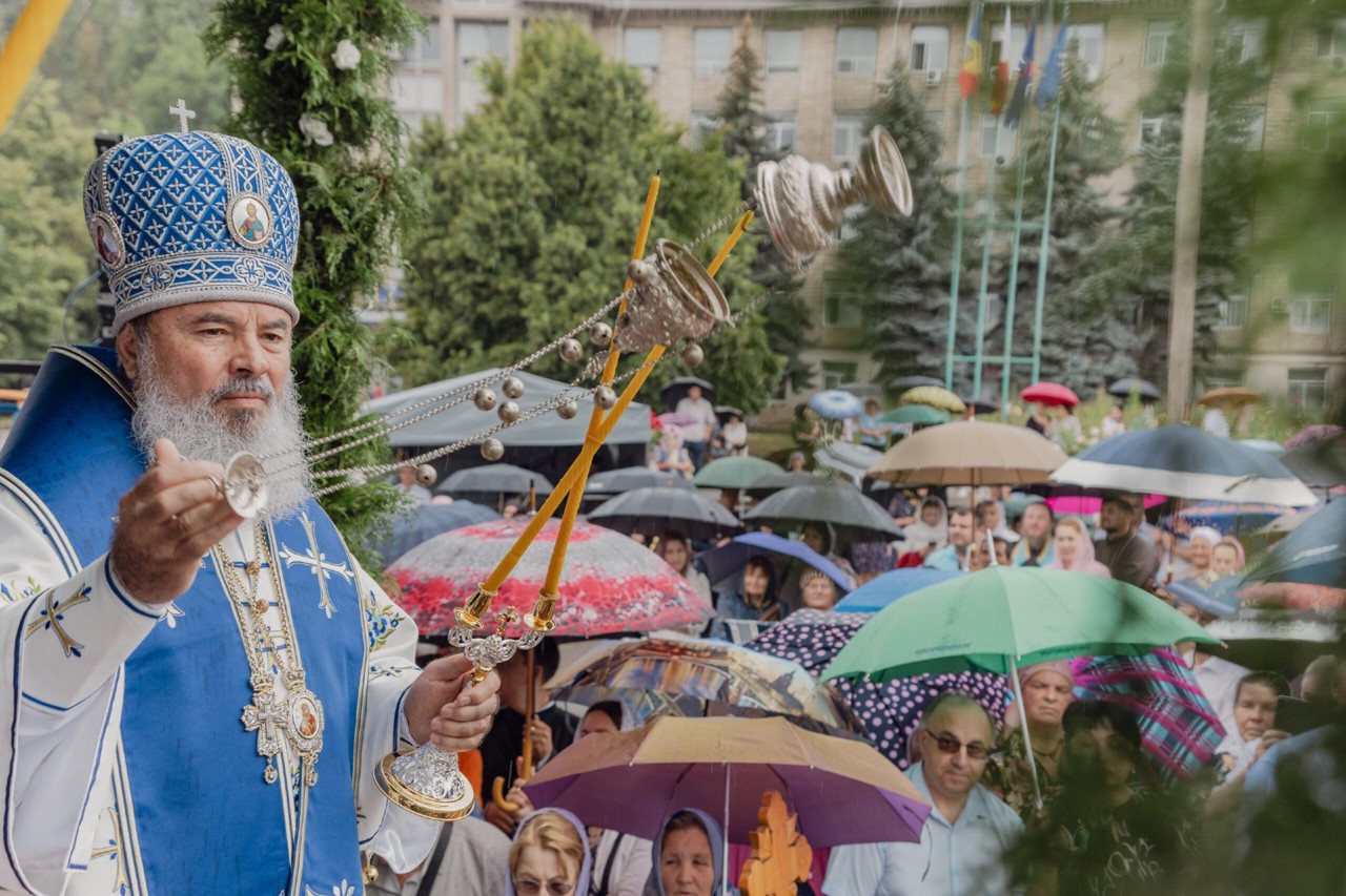Arhiepiscopul Marchel a ratat zborul spre Tel-Aviv. Reacții la Chișinău și Moscova