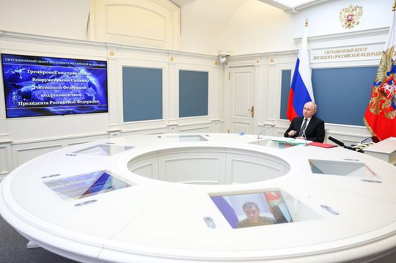 Путин курирует испытательные пуски баллистических ракет «Ярс» и «Синева» с целью имитации ядерной атаки