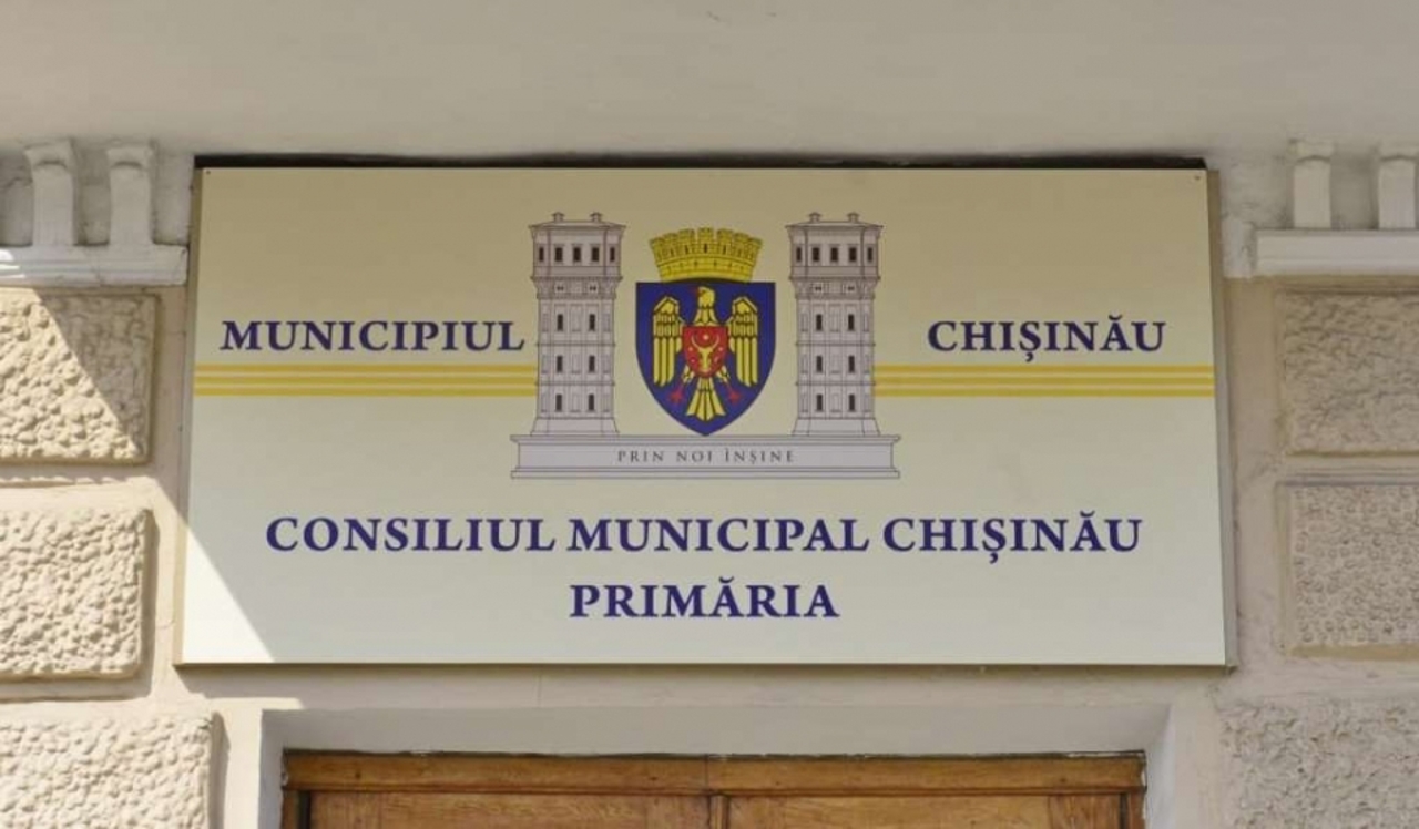 Mama primarului Ion Ceban a fost surprinsă în timp ce dădea indicații consilierilor municipali MAN