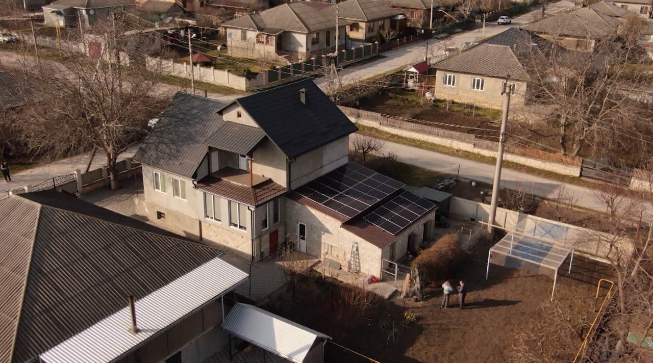 Green House: Family in Glodeni meets own needs, sells surplus energy