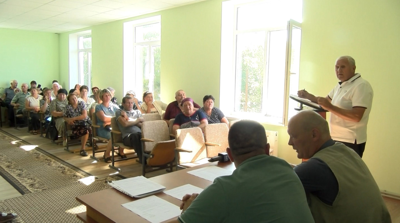 Scandal la Baraboi: Localnicii cer stoparea amalgamării cu Târnova și vor unirea cu Mihăileni 