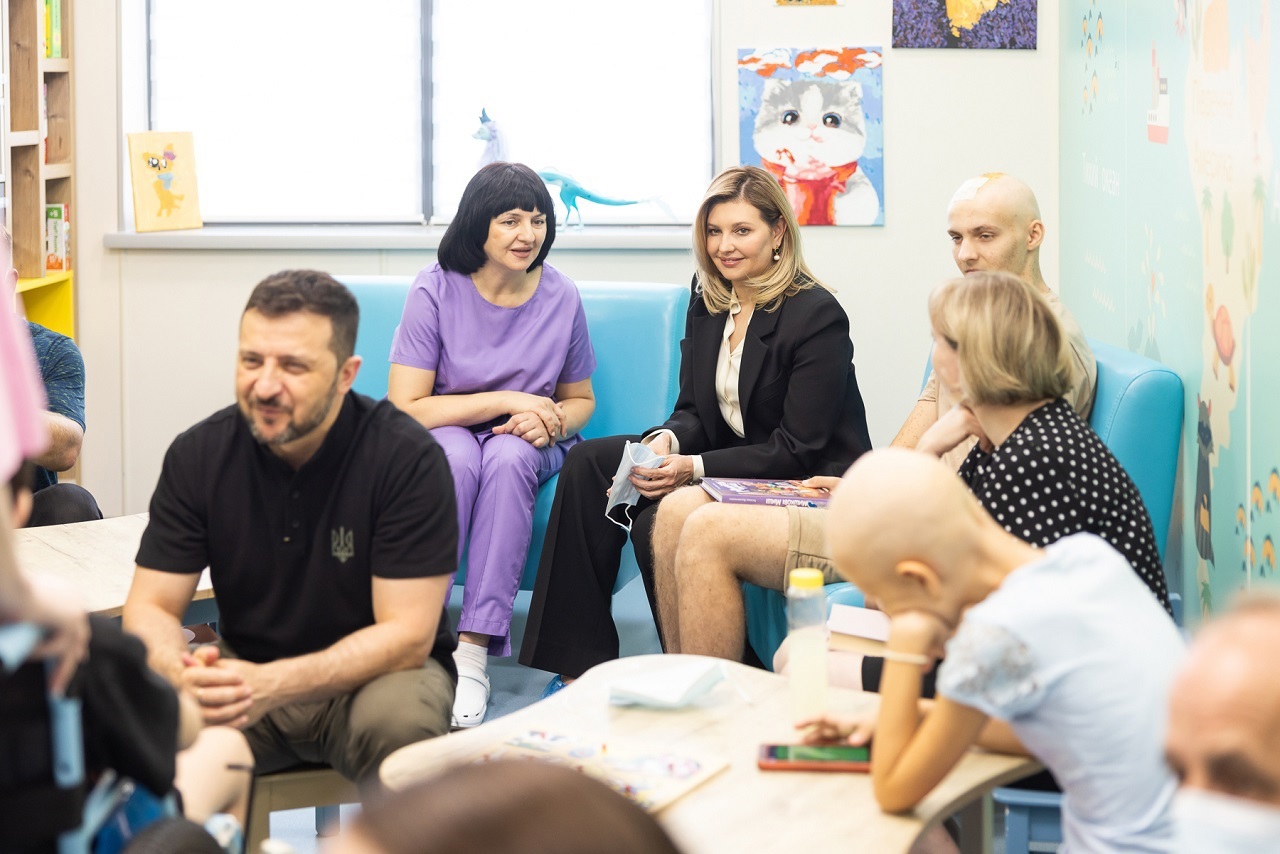 Emotional visit to the children's hospital in Kiev, which was attacked by the Russians