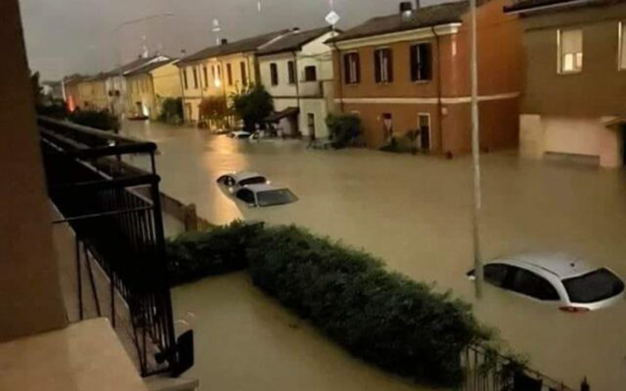 Italia: Mai multe localități sub ape. În urma inundațiilor, cel puțin trei oameni au murit 