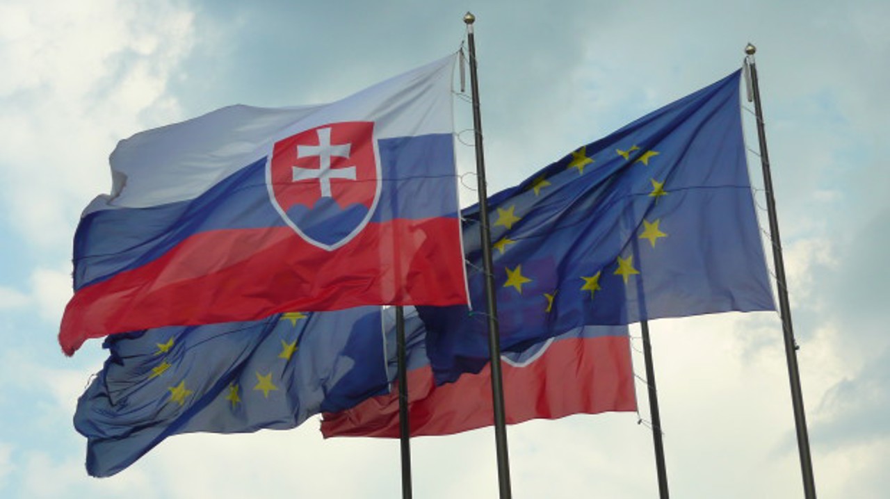 UE avertizează Slovacia împotriva legii agenților străini pentru ONG-uri