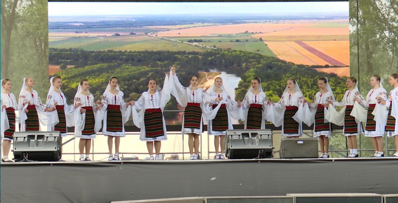 Mai mulți locuitori de pe ambele maluri ale Nistrului s-au reunit la Răscăieți