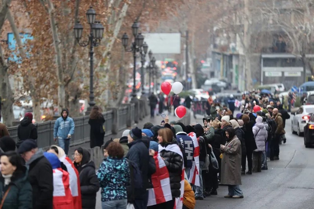 Mii de persoane au protestat din nou la Tbilisi