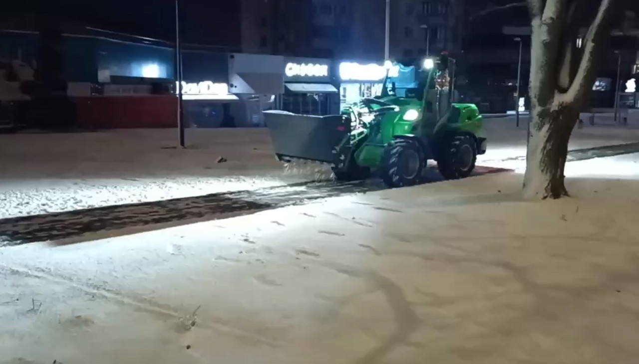 Chisinau municipal crews deploy emergency teams amid heavy snow and sleet alerts