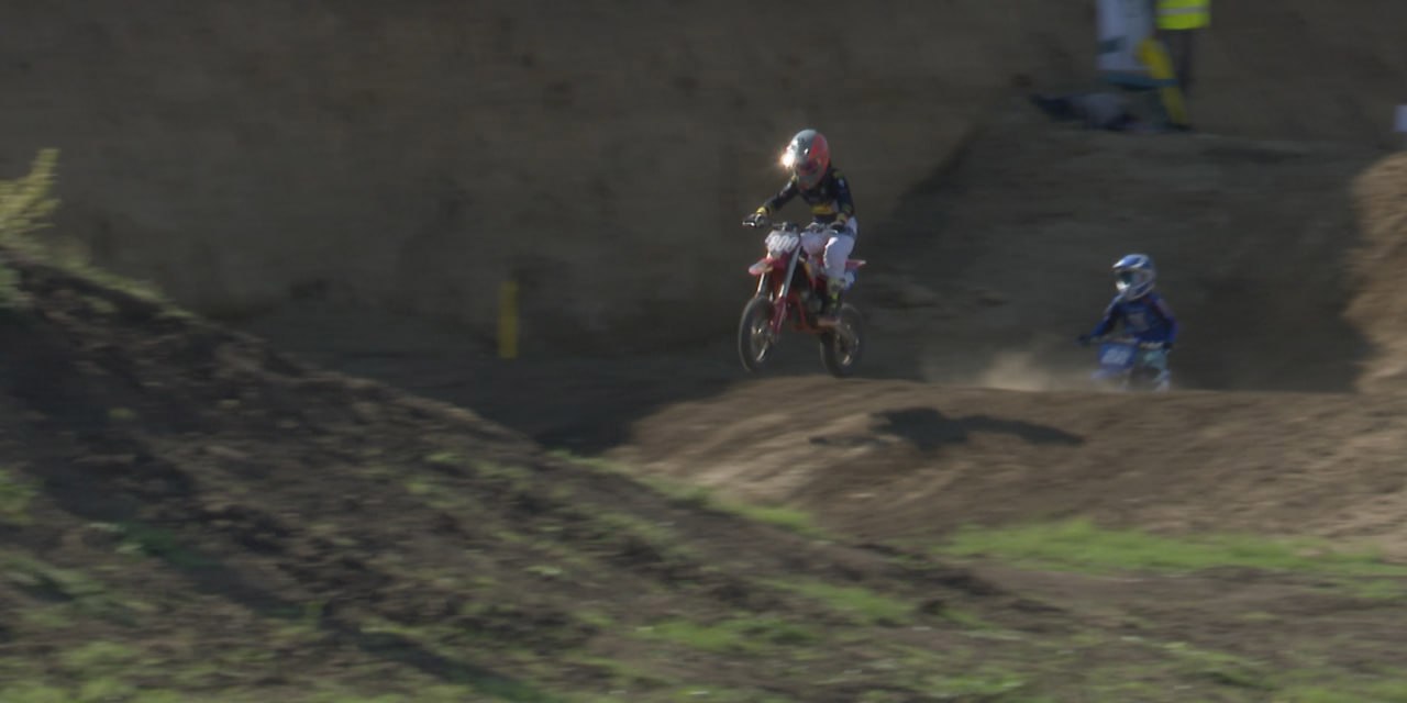 Gabriel Ursu are 11 ani și visează la o carieră frumoasă în motocross