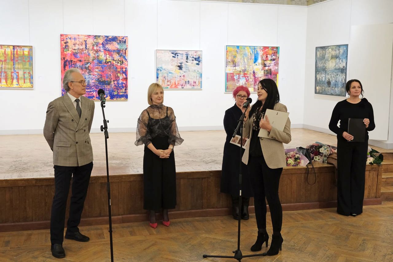 Персональная выставка художницы Флорины Брязу открылась в Национальном художественном музее Молдовы