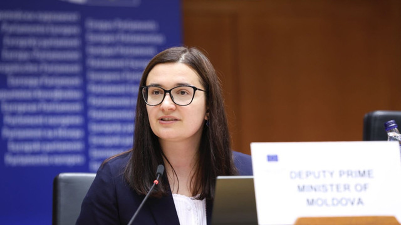Cristina Gherasimov: Transportul, unul dintre cele mai complexe capitole în negocierile de aderare a R. Moldova la UE