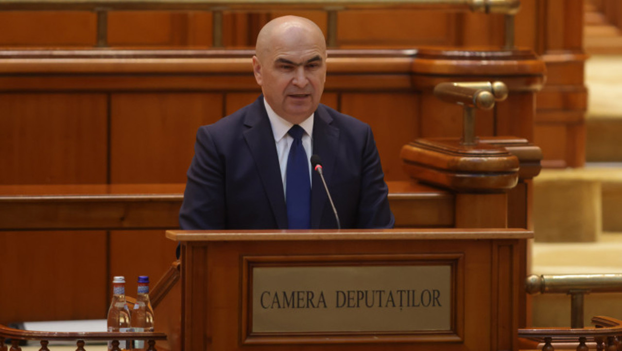 Moțiunea de cenzură, prezentată astăzi în Parlamentul de la București. Votul, programat pentru 5 mai