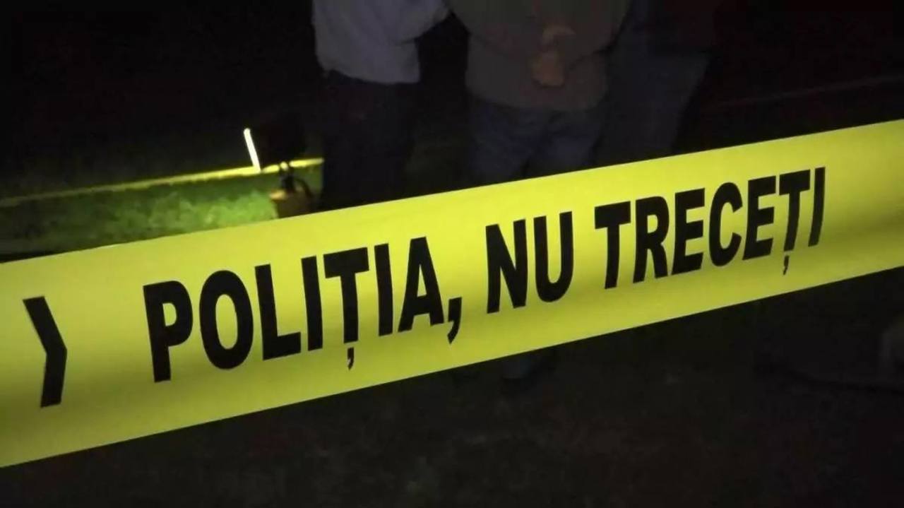 Murder in Chisinau: Young man allegedly killed his mother, then jumped from fourth floor