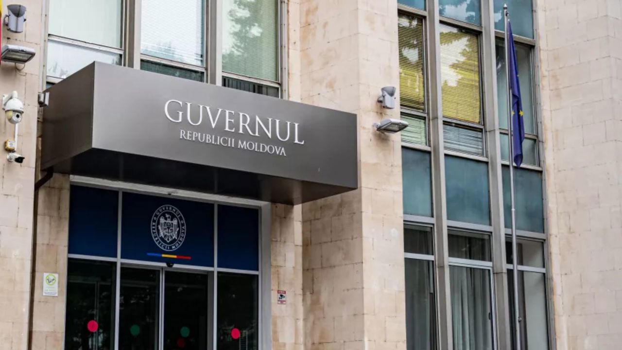 Noi remanieri în Guvernul Tofan: Executivul are un nou secretar general adjunct, iar Ministerul Sănătății a rămas fără un secretar de stat