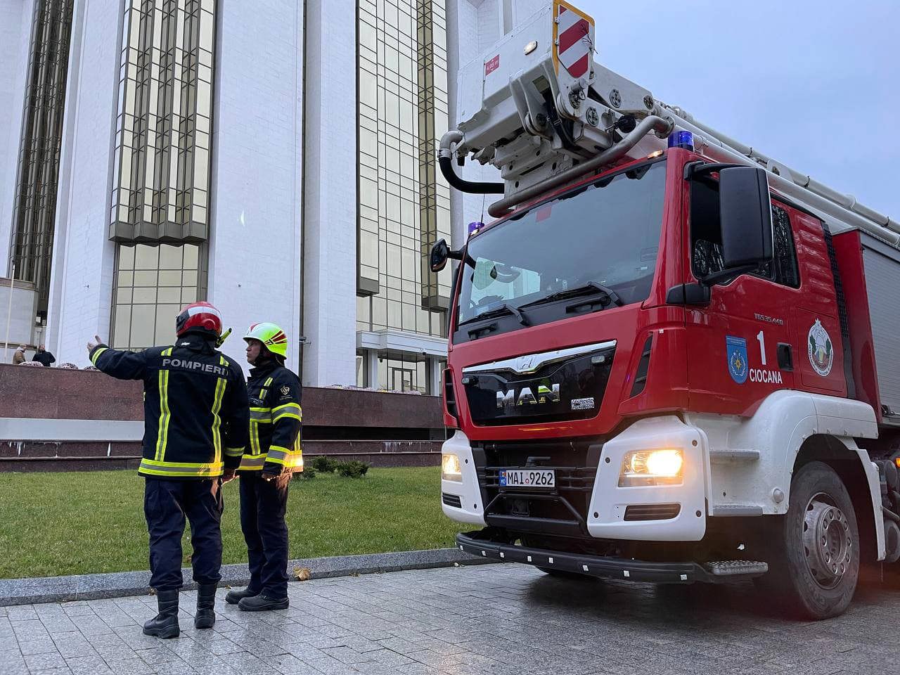 False fire alarm at the Presidency