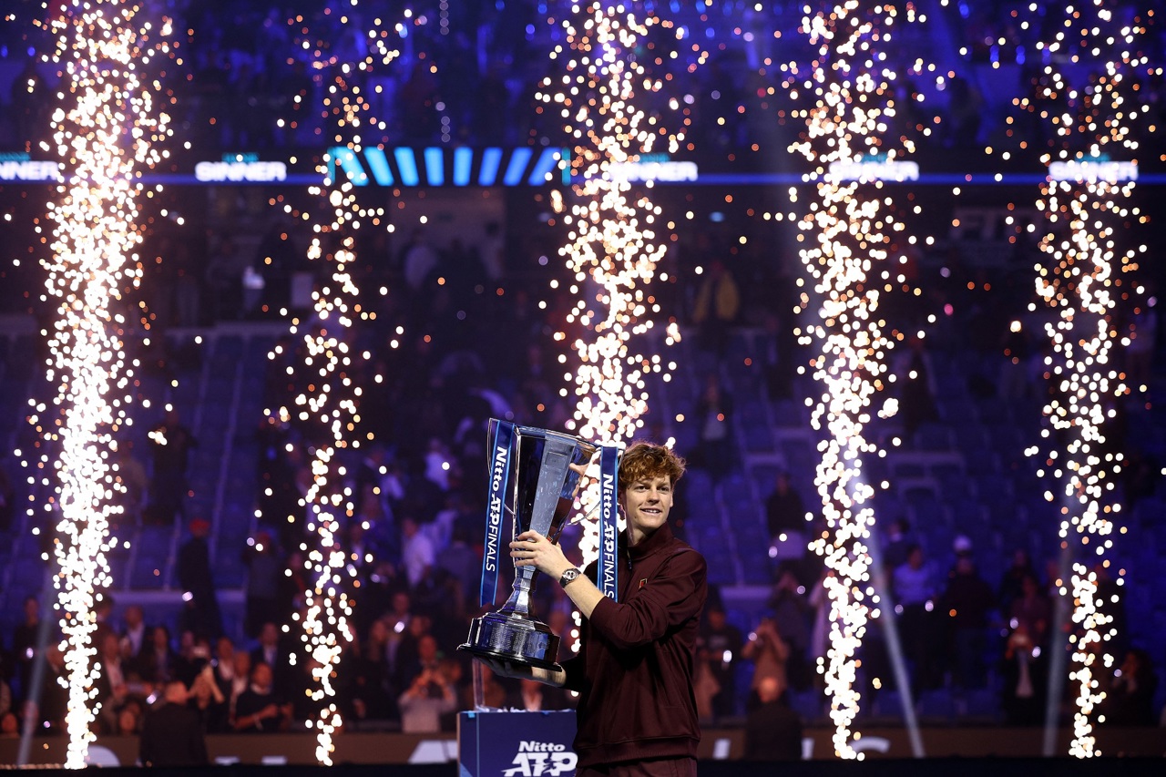 Jannik Sinner a încheiat anul cu trofeu