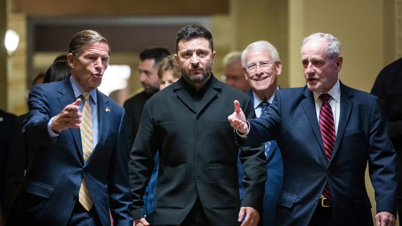Primă lectură în Senatul SUA: Importurile din țările care cumpără petrol și gaze din Rusia, taxate cu până la 200% 