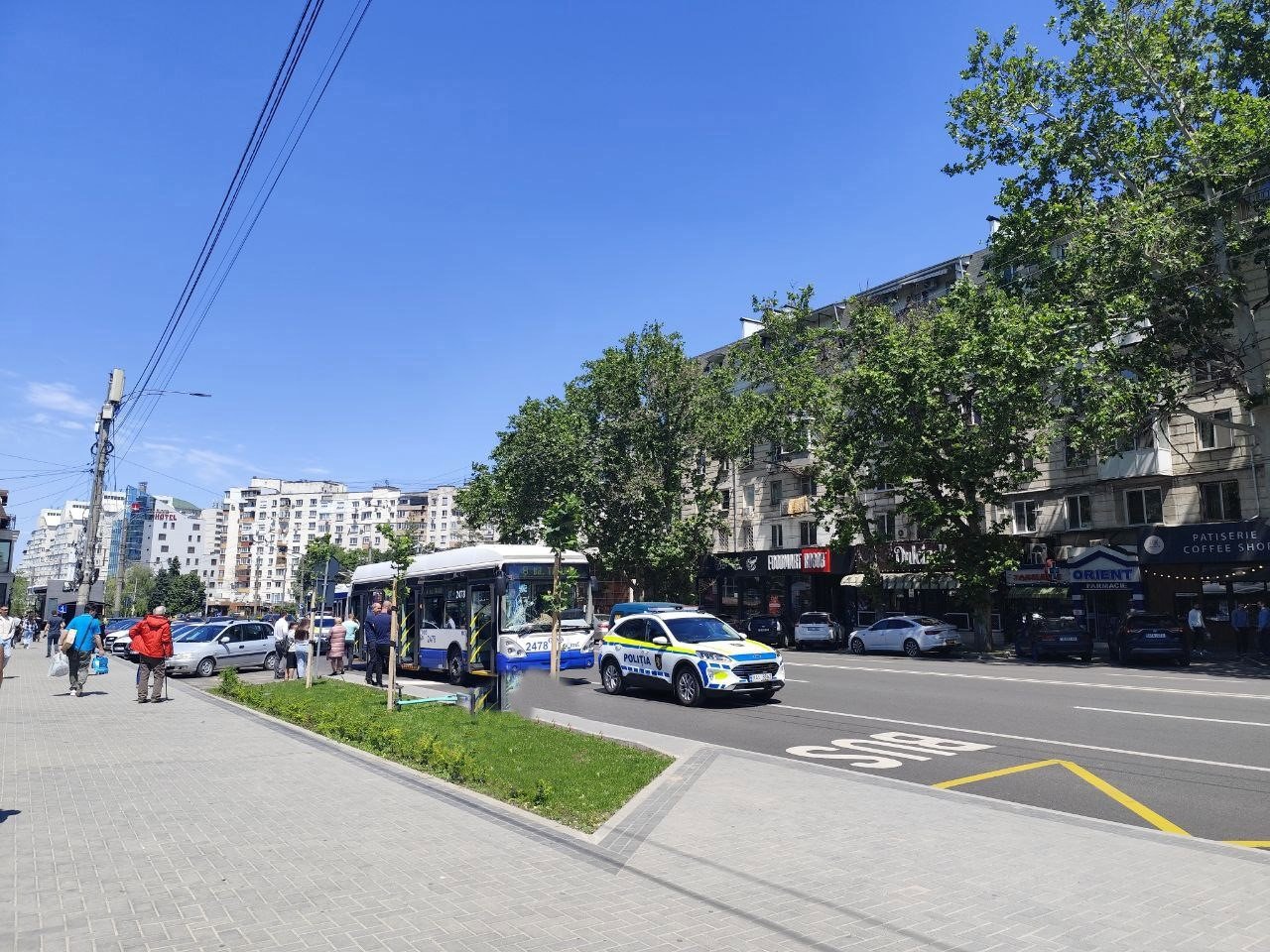 Водитель троллейбуса, сбивший женщину на столичном проспекте Дечебал, освобожден из-под стражи