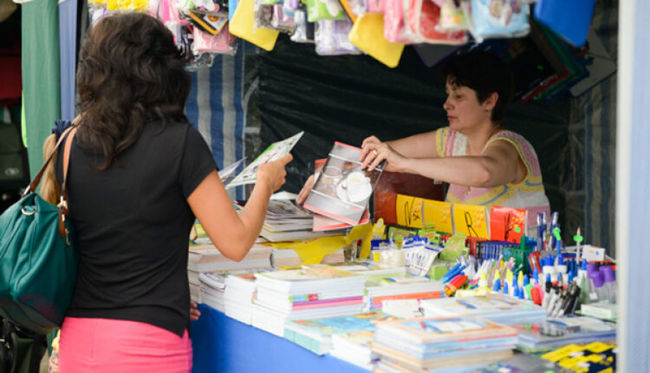 New school year nears: Parents buy clothes and supplies
