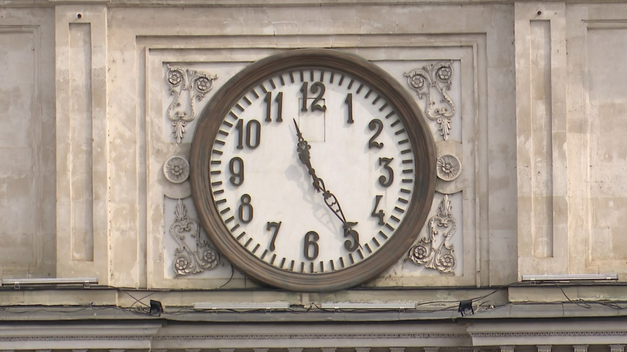 Cum ne afectează trecerea la ora de vară și ce recomandă medicii pentru adaptare