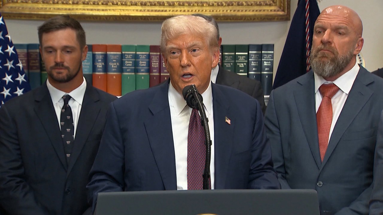 Трамп об ударах РФ по Украине: "Я считаю отвратительным то, что они делают"