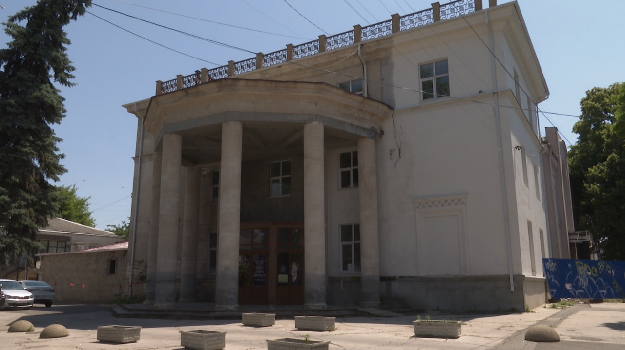 Filarmonica „Serghei Lunchevici”, între donații și credite pentru reabilitare