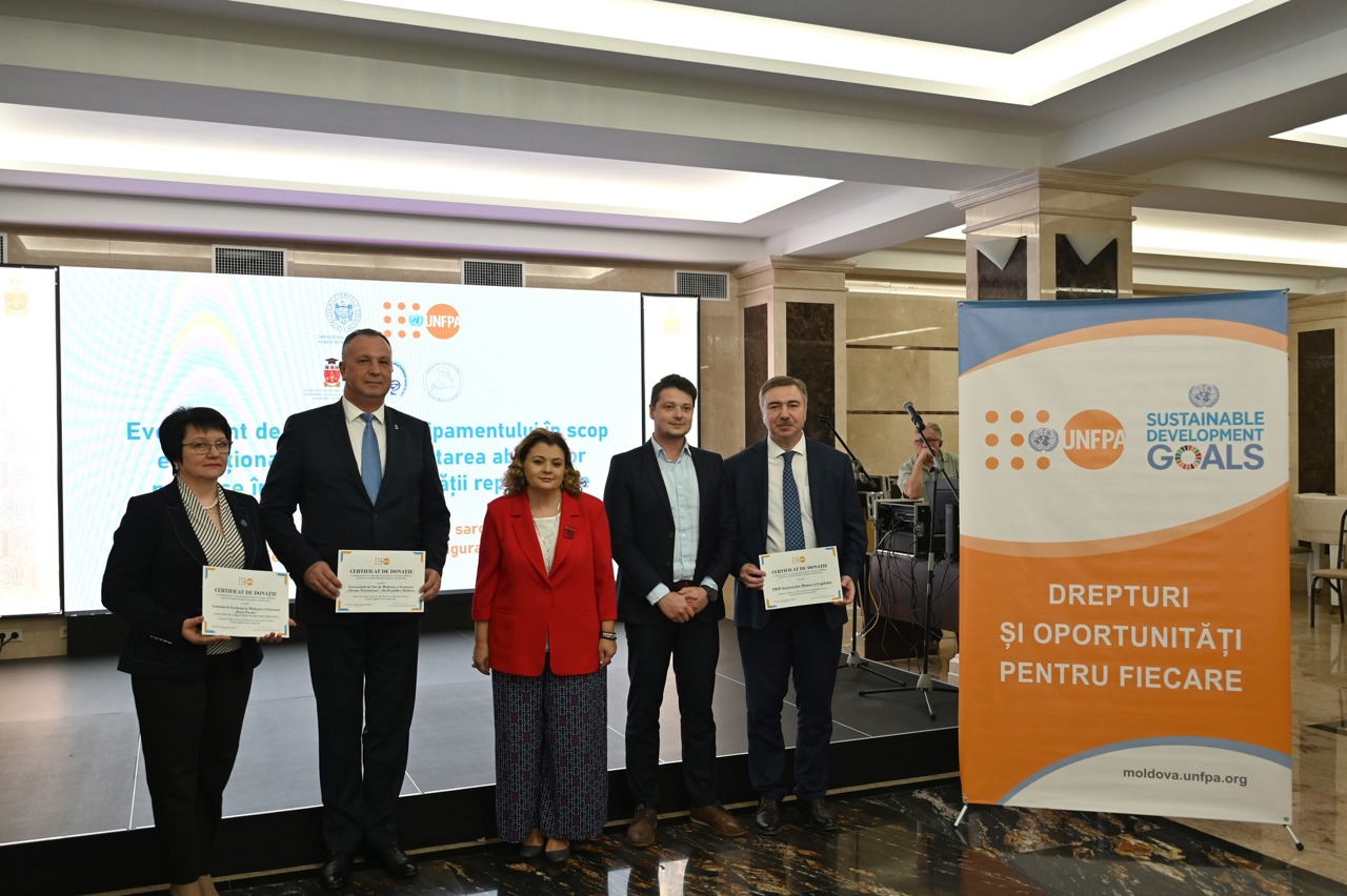 Noi echipamente didactice moderne vor ajunge în șapte instituții de învățământ din țară