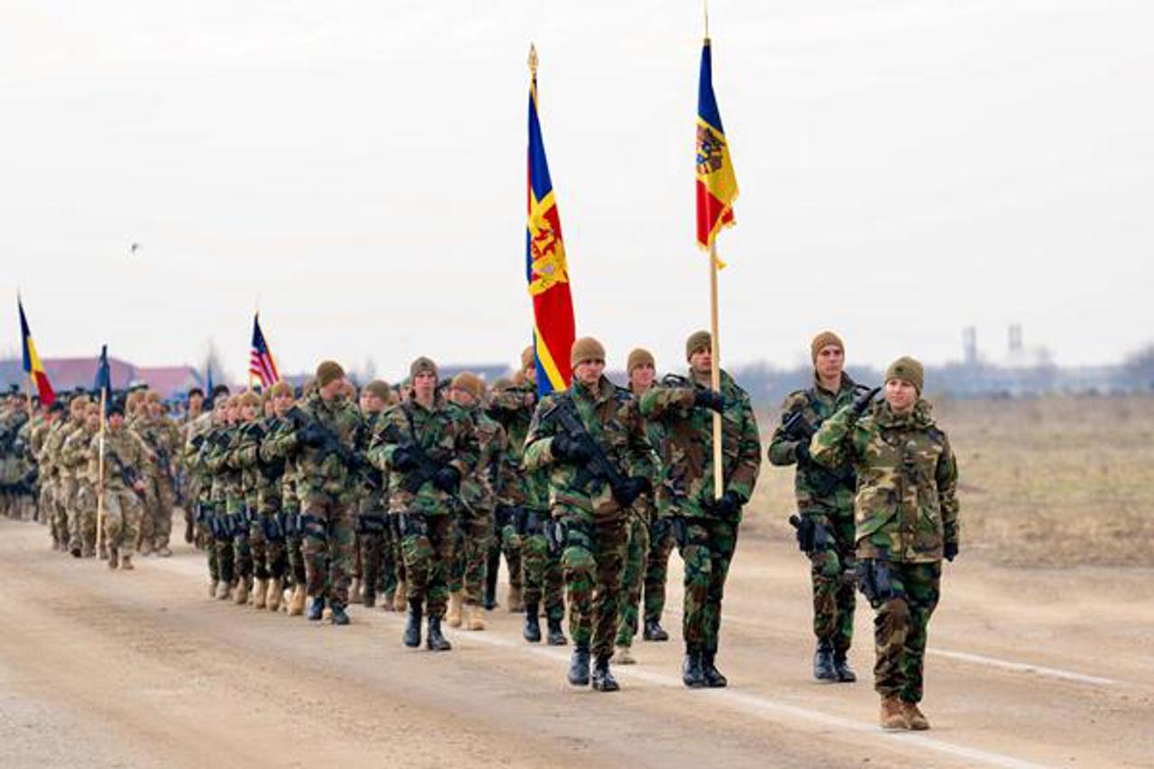 Moldovan military joins Romania’s National Day parade