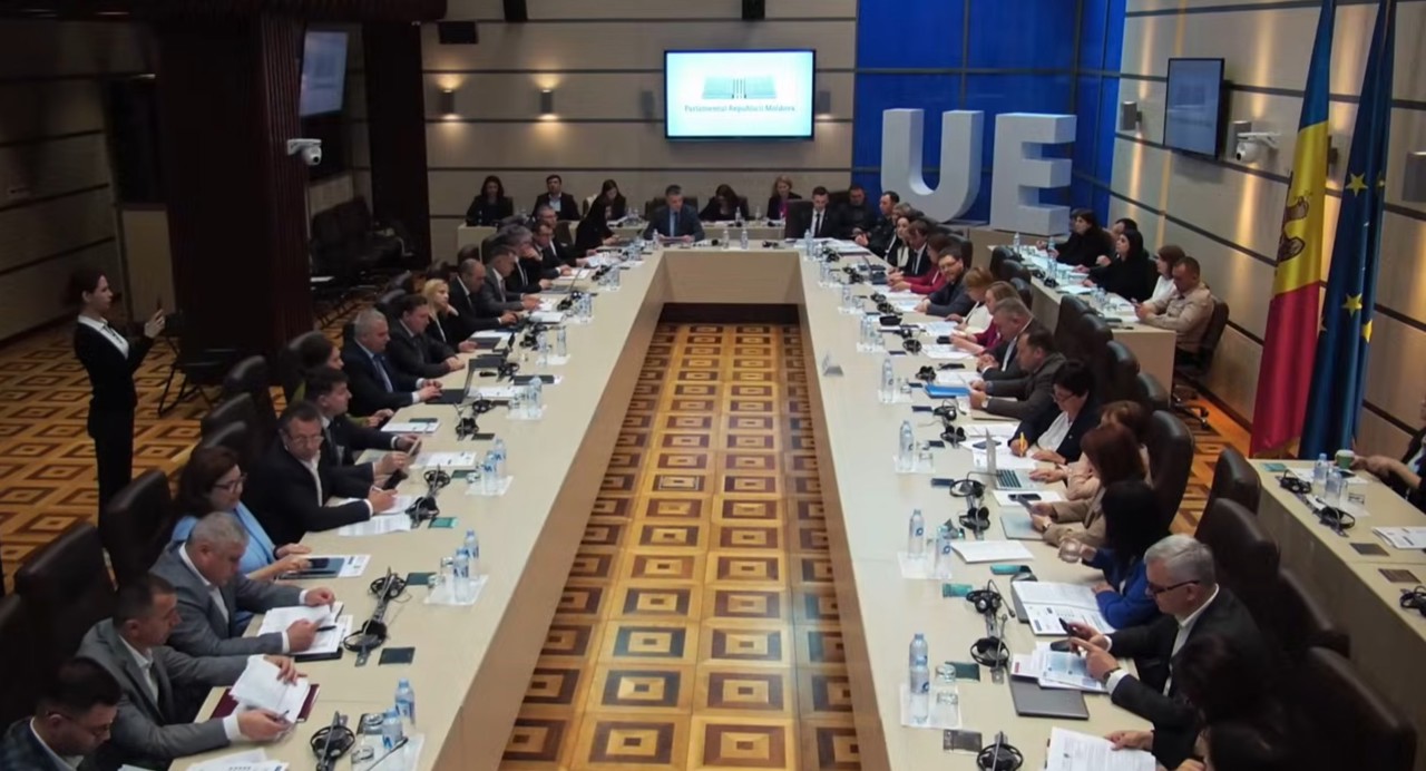 Drepturile omului în R. Moldova: Presiuni asupra Ombudsmanului, torturi în penitenciare și abuz împotriva jurnaliștilor