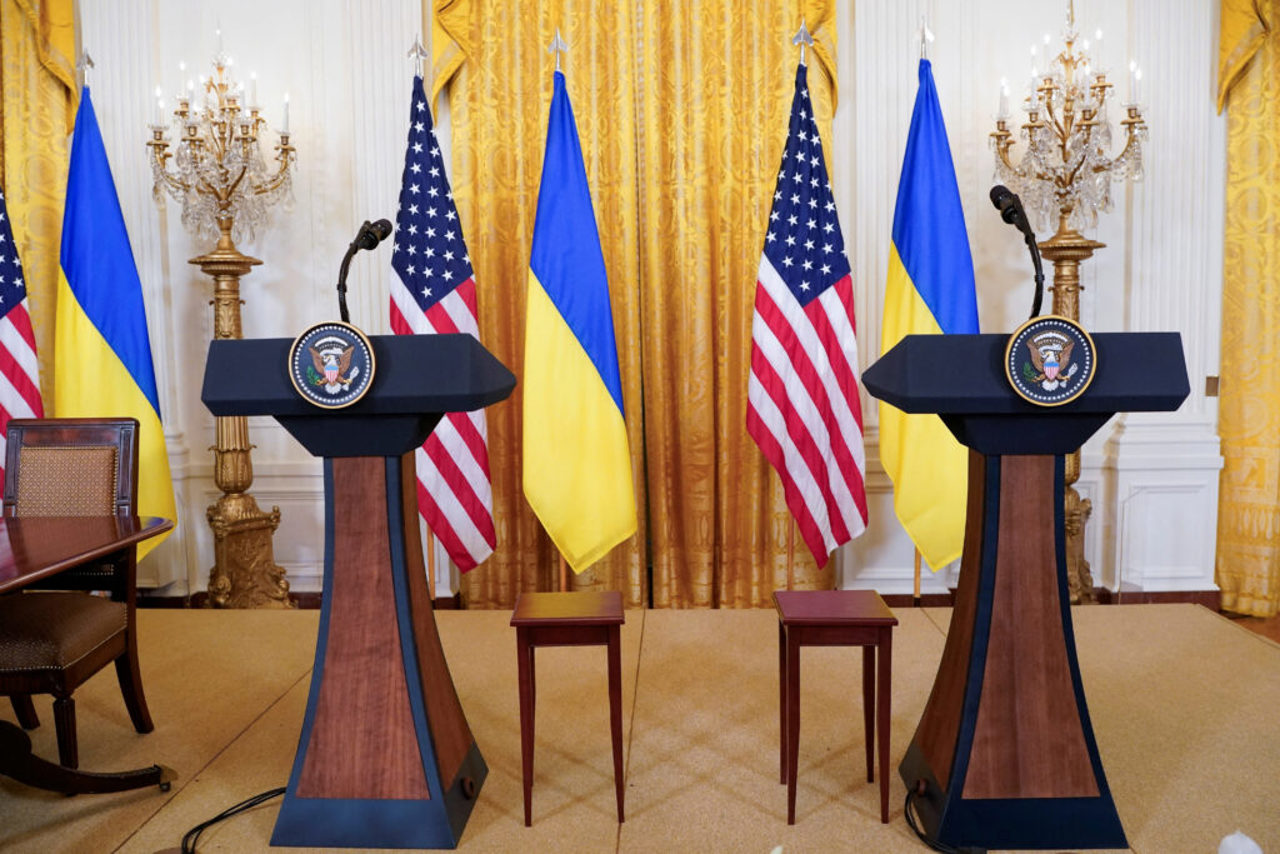 Военный эксперт Ян Матвеев о приостановке поставок военной помощи США Украине и плане перевооружения Европы