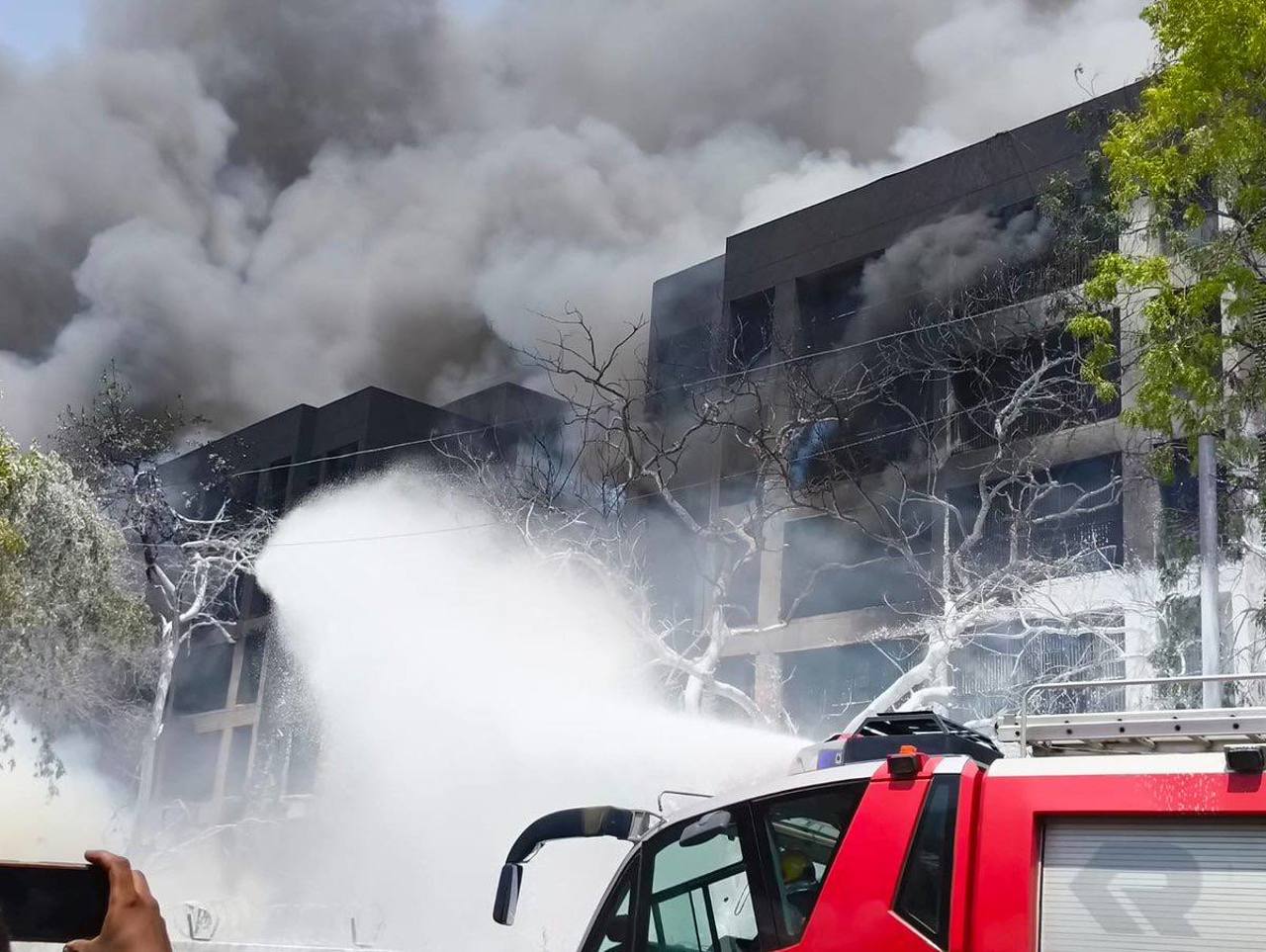 В Индии разбился пассажирский самолет Air India: на борту находились более 200 человек (ФОТО, ВИДЕО)