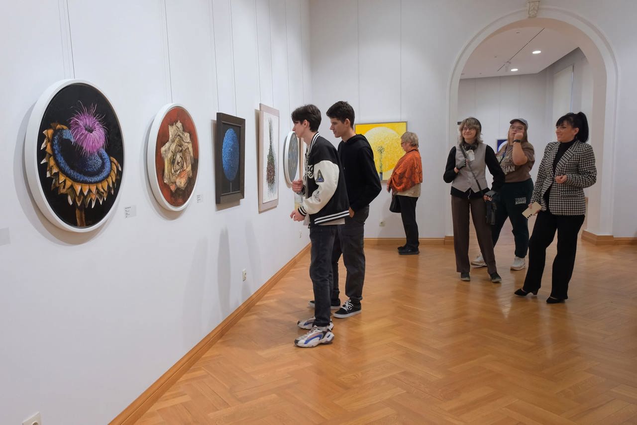 Expoziția „Descânt” a pictorului român Marcel Lupșe poate fi văzută la Chișinău 