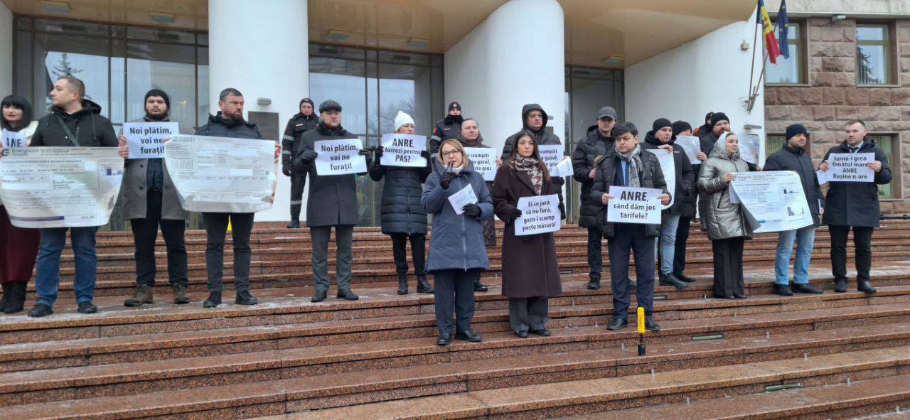 Facturile, subiect de dispută în Parlament: MAN cere tarife mai mici aplicate retroactiv, PAS pune accent pe „ordine la Primărie”