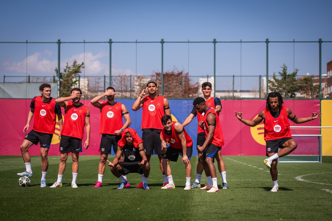 FC Barcelona atacă toate trofeele în acest sezon
