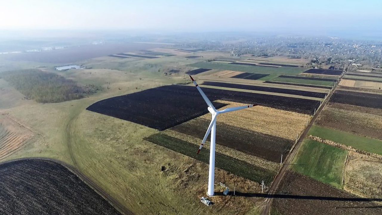 Interes sporit pentru centralele eoliene: Ofertele depășesc de două ori capacitatea licitată