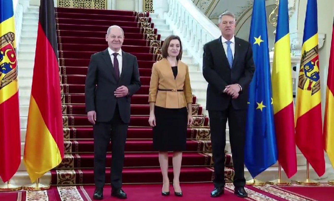 President Maia Sandu, welcomed at the Cotroceni Palace by Klaus Iohannis and Olaf Scholz